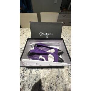 Chanel Purple Black Pointed Flats EUC Orig Box COA Sz 38.5